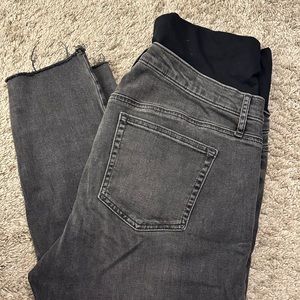 GAP maternity “true skinny” jeans, size 32